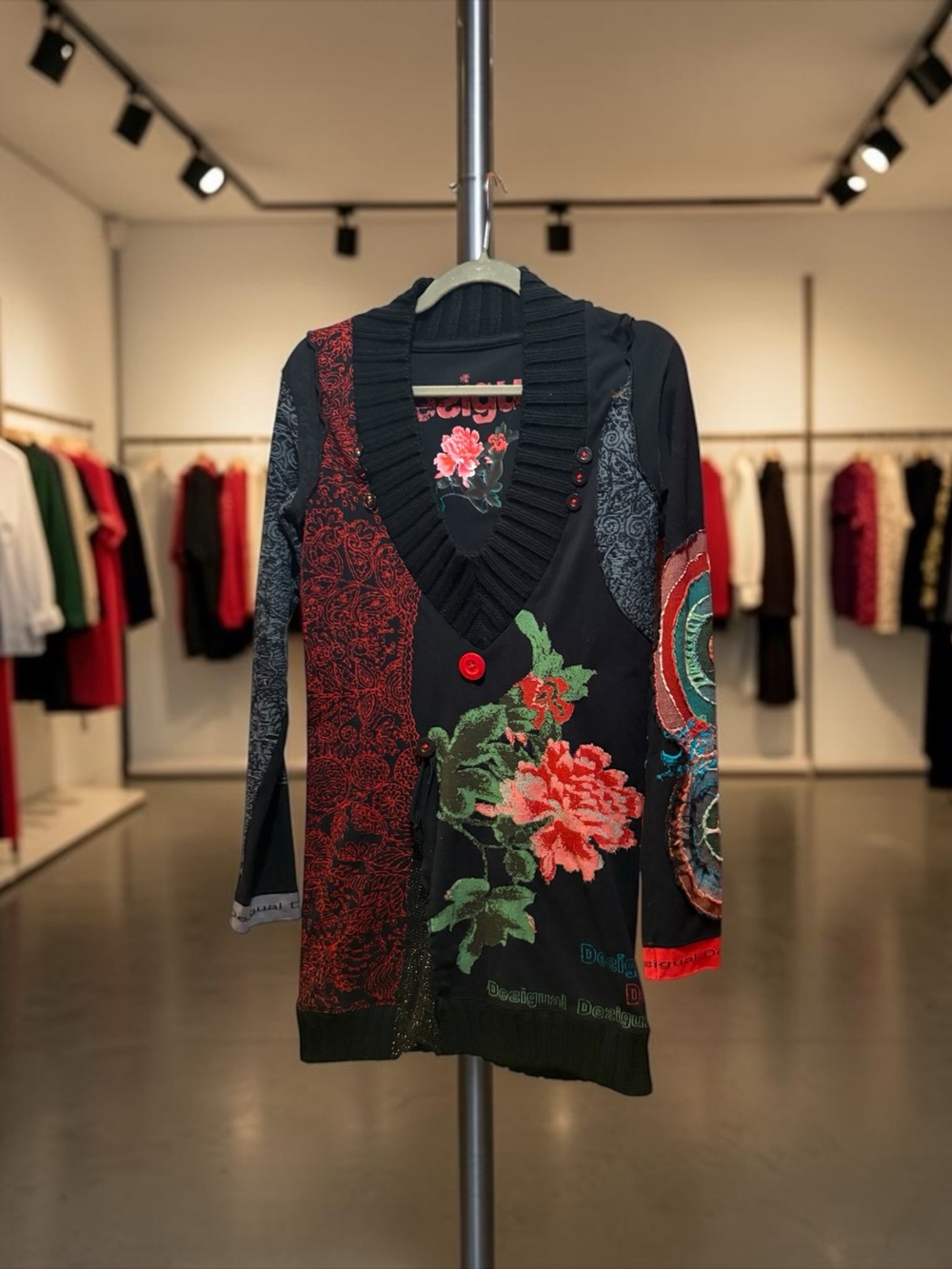 Desigual patchwork Black Multicolor Floral V-Neck Sweater long sleeve circa 2010